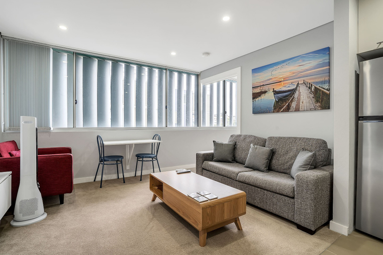 Others 5, Bright 1 Bedroom Unit in the Heart of Manly, Sydney