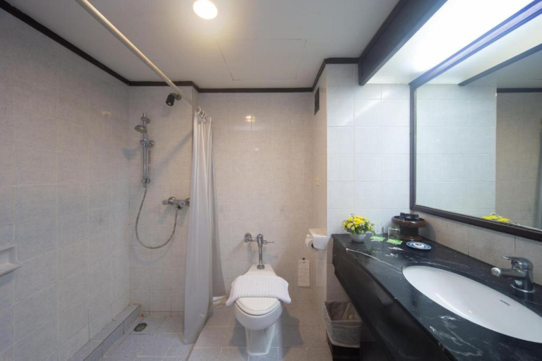 Bathroom 5, The Imperial Hotel And Convention Centre Phitsanulok, Muang Phitsanulok