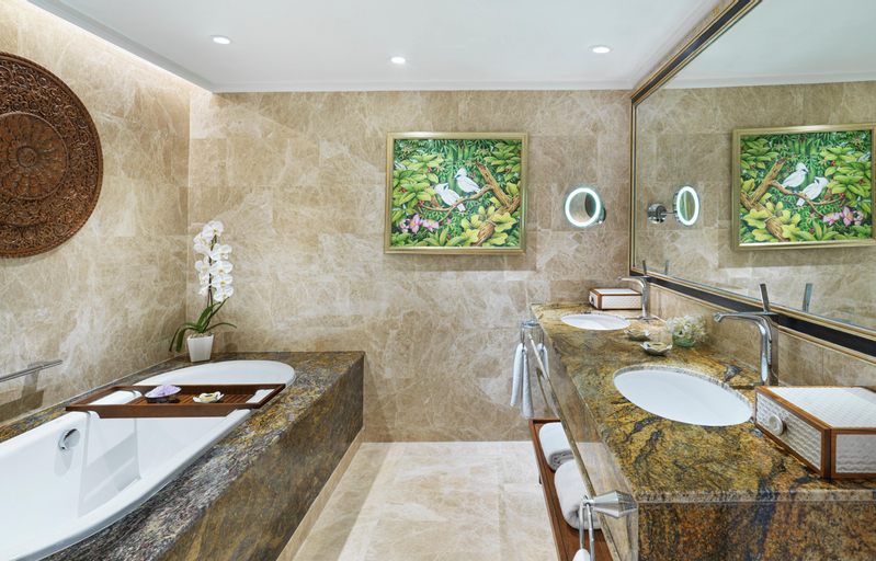 Bathroom 16