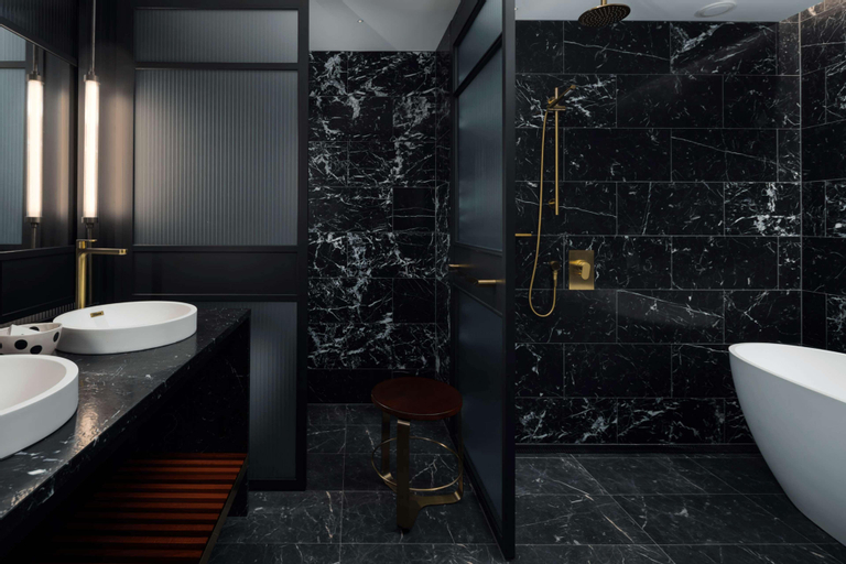 Bathroom 20