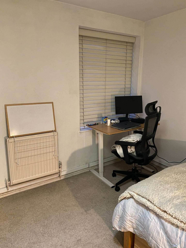 Bedroom 2, Cosy Studio Flat - 12 Mins to British Museum!, London
