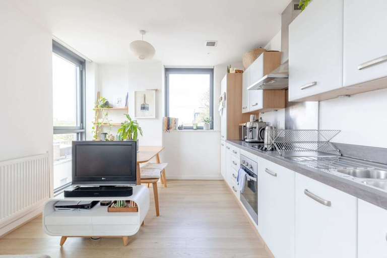 Others 5, Funky 1BD High-rise Flat W/city Views, Angel!, London