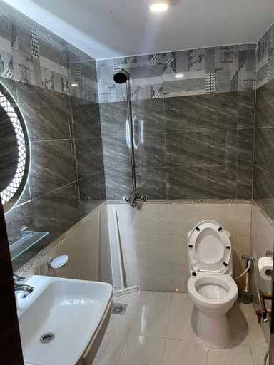 Bathroom 3, Elite Elegance Inn, Islamabad