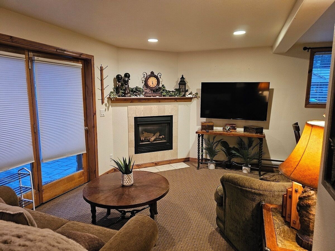 Alpenglow One Bedroom One Bath A09, Ouray