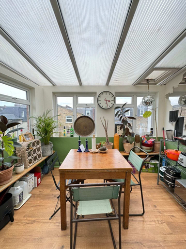 Food & Drinks, Homely Flat W/terrace, 3 Mins to Battersea Park, London