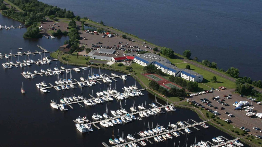 Barkers Island Inn Resort, Douglas