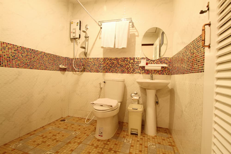 Bathroom 4, Phuket Airport Inn, Phuket Island