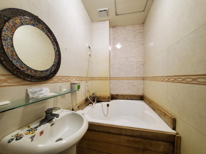 Bathroom 1, Cocos Hot Spring Hotel, Hualien