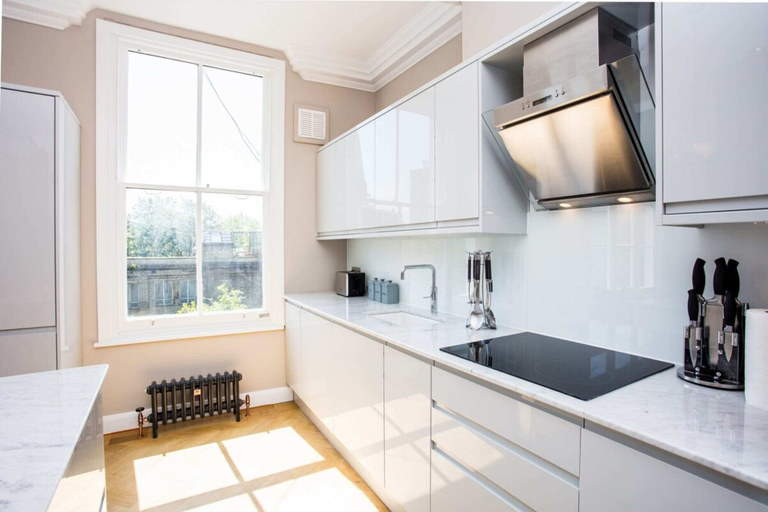 Others 5, Bright, Vibrant 1 BD Apartment in Sth Hampstead, London