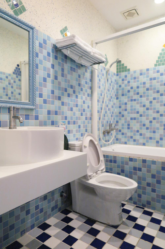 Bathroom 3, Sin Sin Hotel, Pingtung