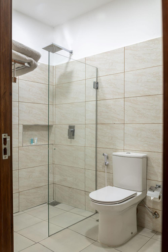 Bathroom 4, Prideinn Hotels Diani, Msambweni