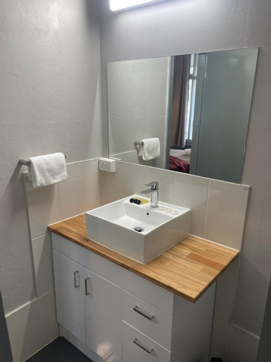 Bathroom 6