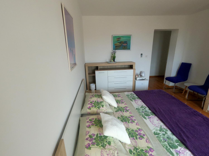 Others 5, Rooms Jelena, Primošten