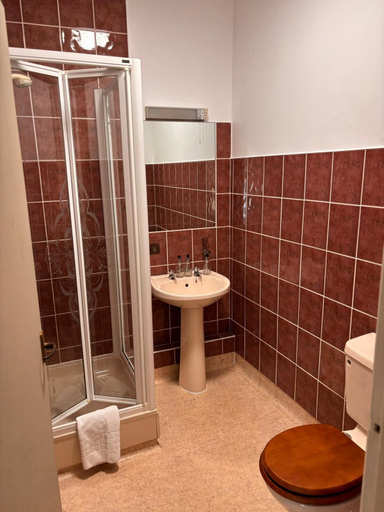 Bathroom 3, Harleys Aberystwyth, Ceredigion