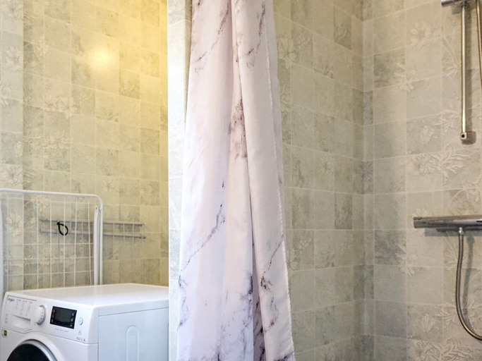 Bathroom 4, 4 Star Holiday Home in Brastad, Lysekil