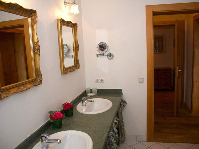 Bathroom 3, Chalet in Reith near Ski Slopes, Kitzbühel