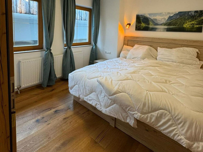 Room 4, Apartment in Stubaital Near Ski Lift, Innsbruck Land