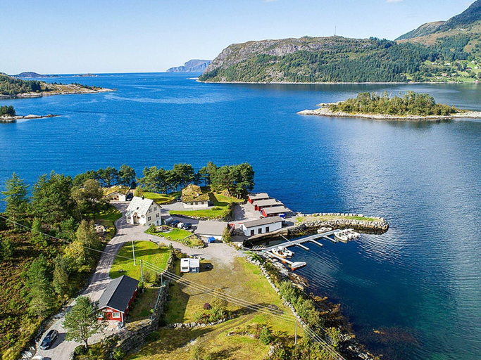 Water view, 8 Person Holiday Home in Flatraket, Selje