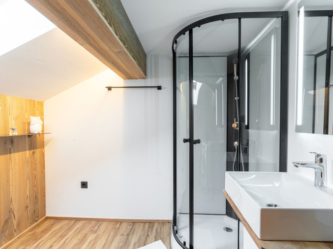 Bathroom 4, Comfortable Apartment in Salzburger Land, Zell am See
