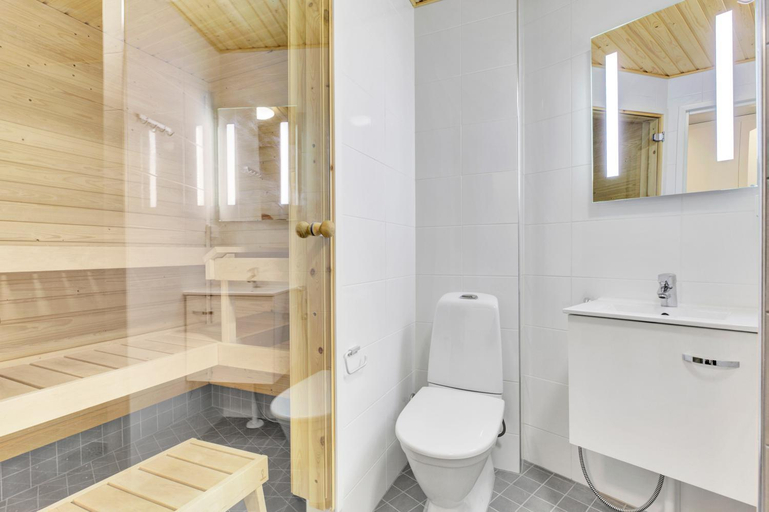 Bathroom 5, Bellarova Apartments Evakkotie, Lapland