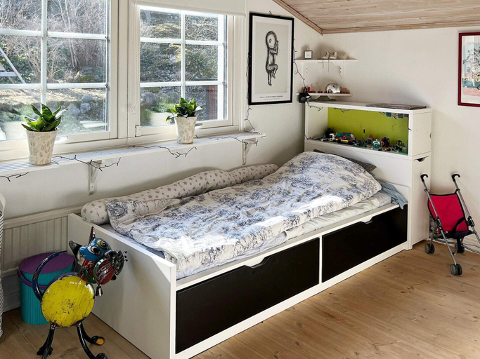 Room 3, 4 Star Holiday Home in Ekero, Ekerö