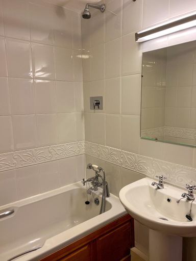 Bathroom 3, The Fat Lamb Country Inn, Cumbria