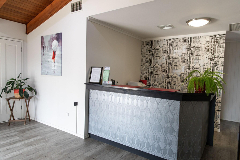 Public Area 3, Lantern Motor Inn, Mackay - Pt A