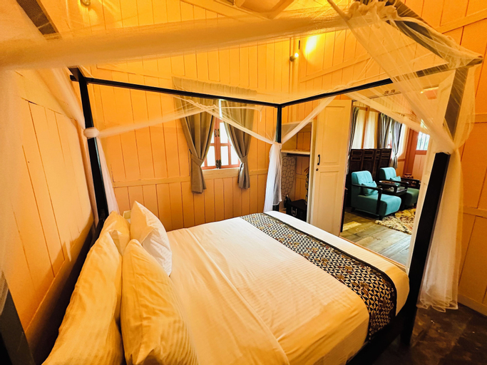 Bedroom 13