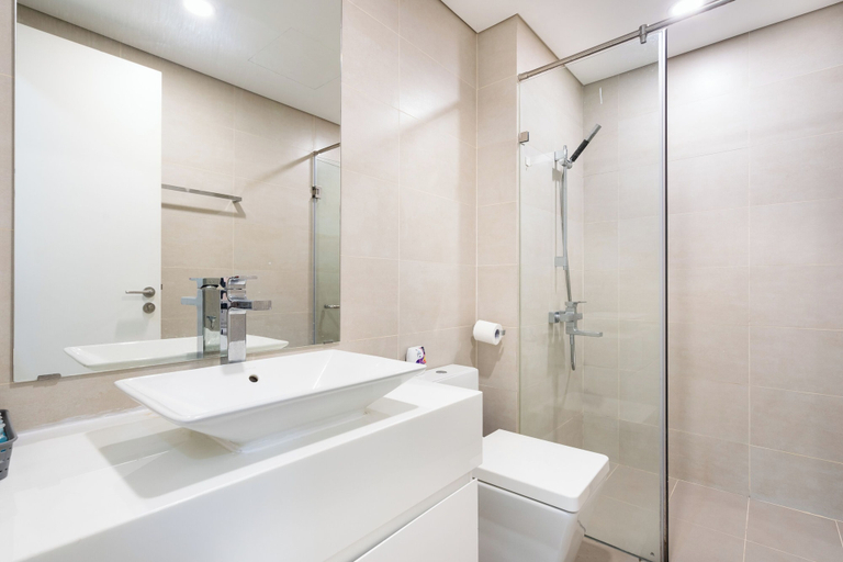 Bathroom 2, Hapi Riverside Apartment, District 4