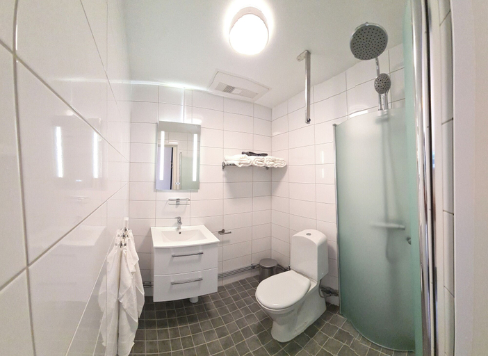 Bathroom 4, GEG Hotel, Landskrona