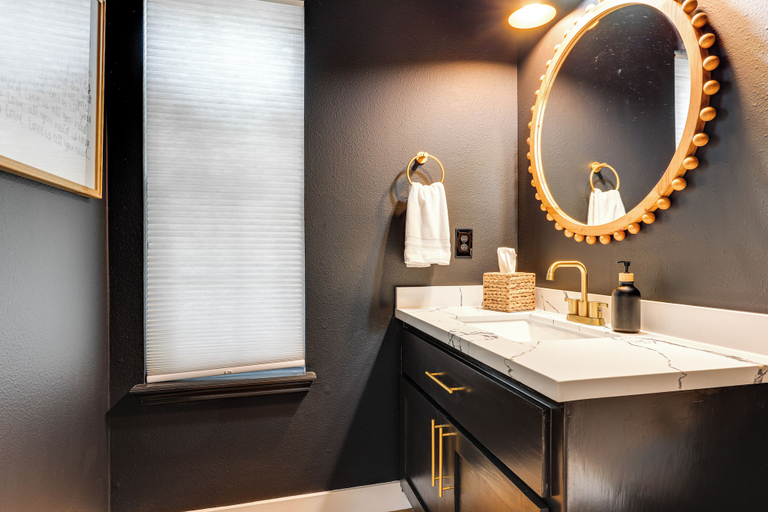 Bathroom 4, Modern Fischer House w/ Deck, Fire Pit & Hot Tub!, Comal
