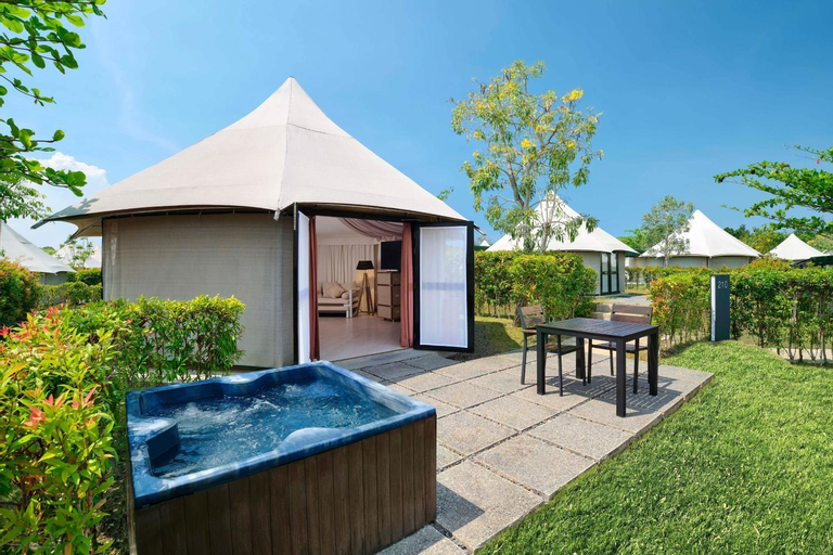 Swimming Pool 25