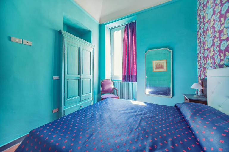 Bedroom 3, Rainbow City Center Apartment, Imperia