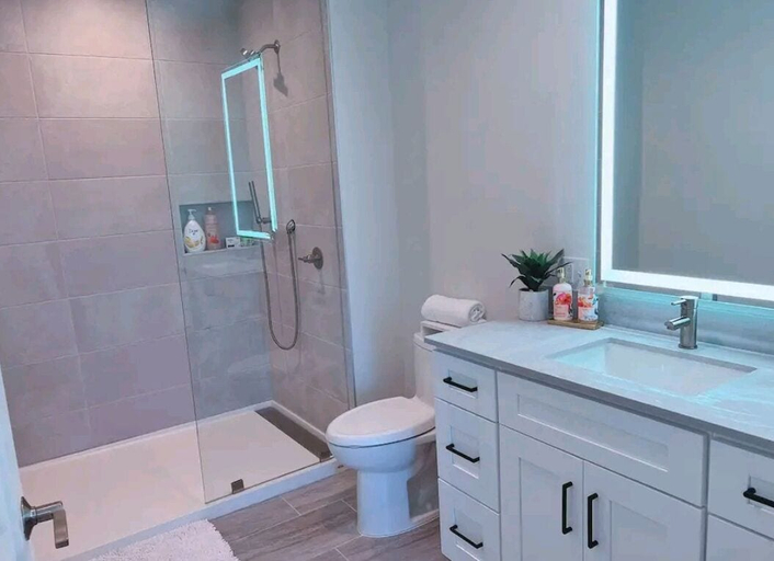 Bathroom 3, Lux and Cozy 2beds 2 Baths up to 8 guest, Palm Beach