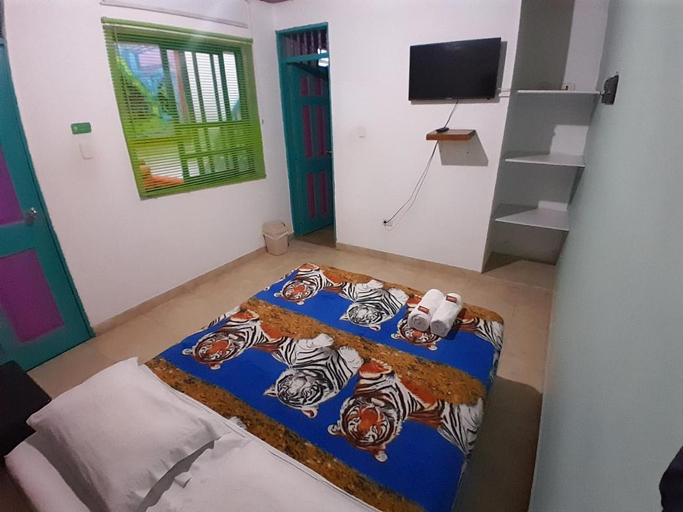 Others 4, Hostal Johnnier, Salento