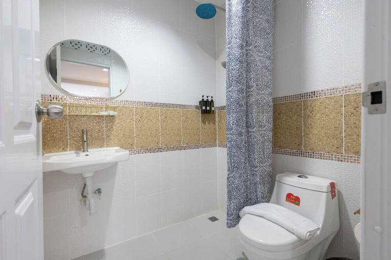 Bathroom 9
