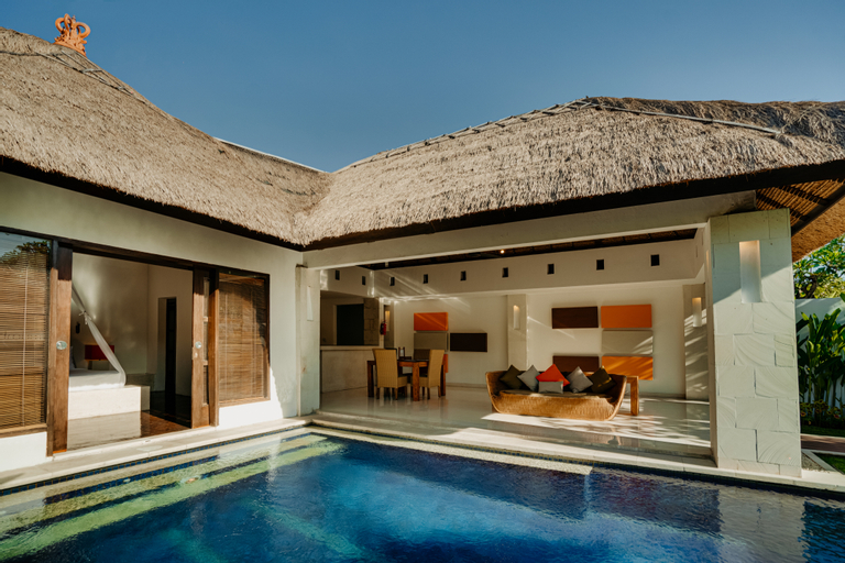 Swimming Pool 12