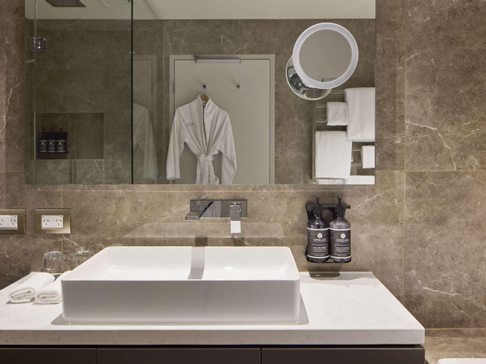 Bathroom 7