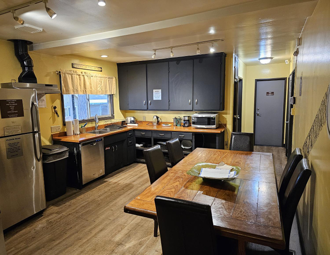 Others 5, Moderne Hostel, Mono