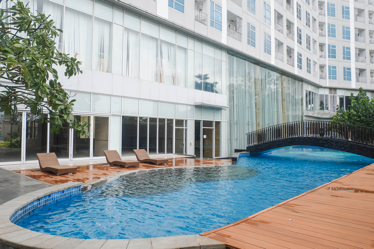 Sport & Beauty 3, Compact and Comfortable Living Studio at Grand Sungkono Lagoon Apartment By Travelio, Surabaya