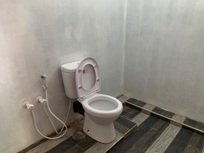 Bathroom 4, Ocean View Beach Resort, Kalpitiya