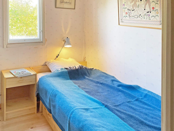 Room 4, 6 Person Holiday Home in Vingaker, Örebro