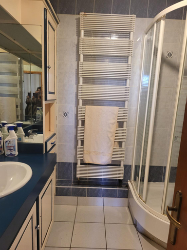 Bathroom, Le Clos Fleuri, Rhône