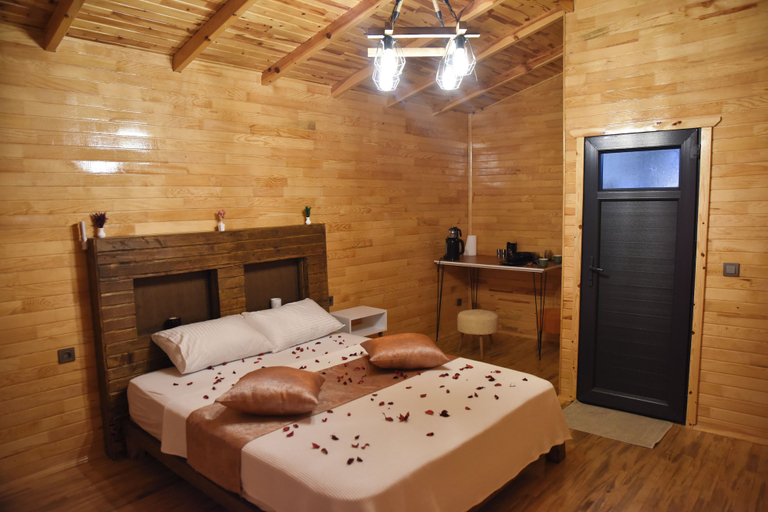 Room 5, Sare Suit Bungalow, Kale