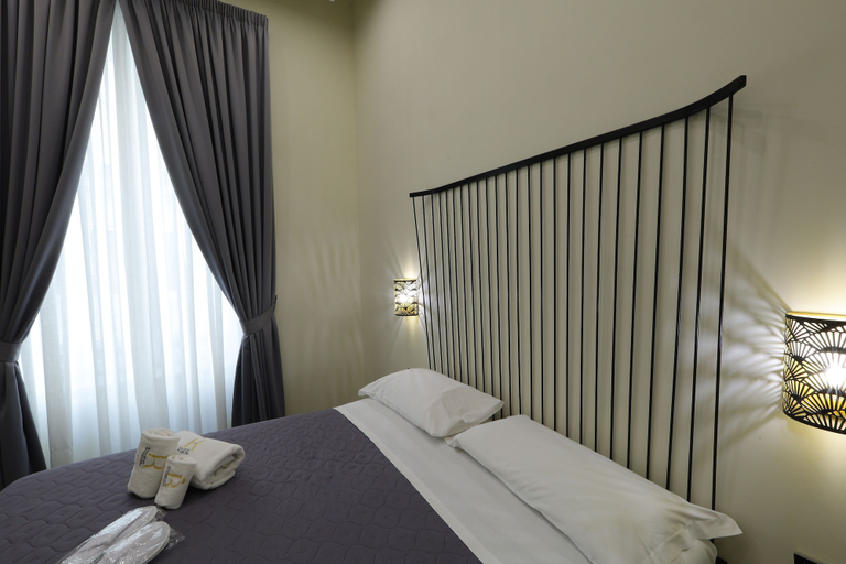 Bedroom 4, Il Salotto della Regina, Napoli