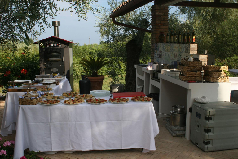 Food & Drinks 5, Agriturismo Ada Musso ss, Imperia