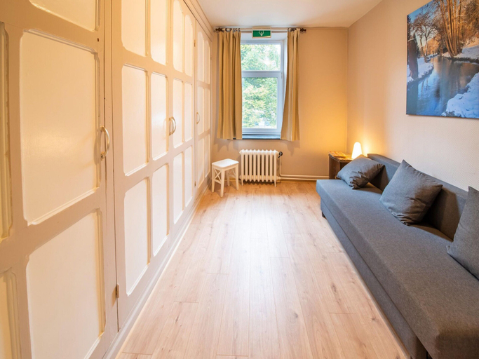 Living area 3, Charming Chalet in Falaen by River & Chateau, Namur