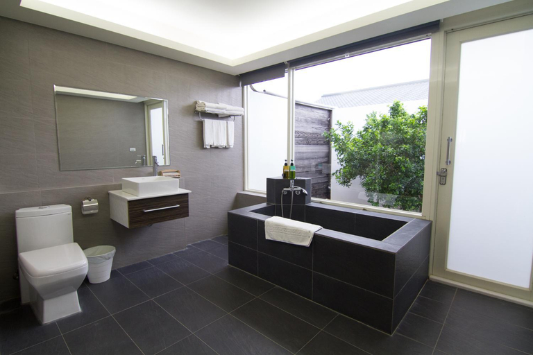 Bathroom 3, Kenting Xia Ye B&B, Pingtung