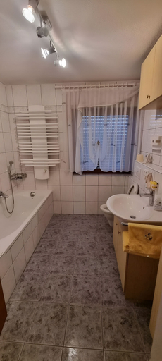 Bathroom, Completely Renovated House From 22 Euro pp and day, Baden-Baden