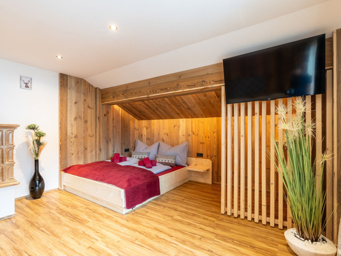 Room 5, Comfortable Apartment in Salzburger Land, Zell am See